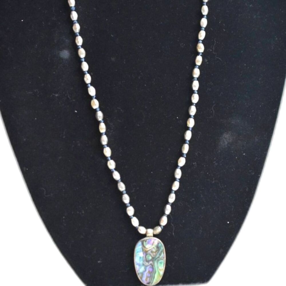 Reaction Kenneth Cole Vintage 90's 18" Abalone Silver Tone Pendant Necklace